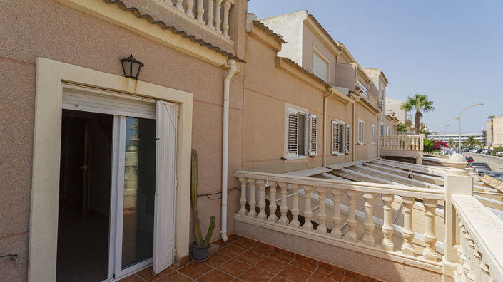 Image No.23-3 Bed Townhouse for sale