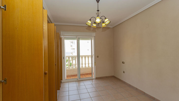 Image No.42-3 Bed Townhouse for sale