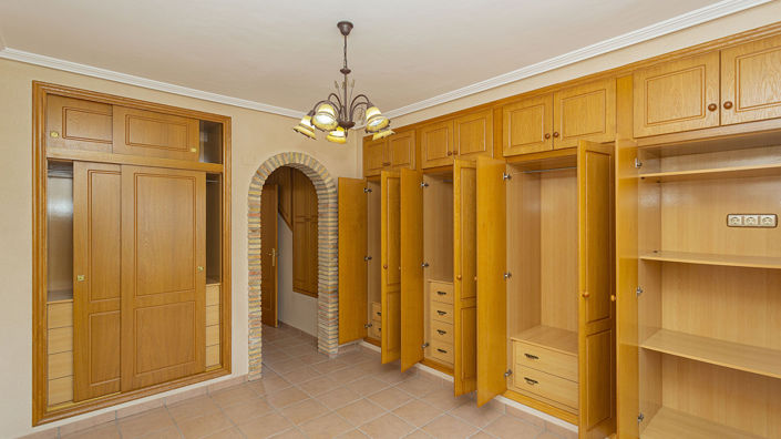 Image No.44-3 Bed Townhouse for sale