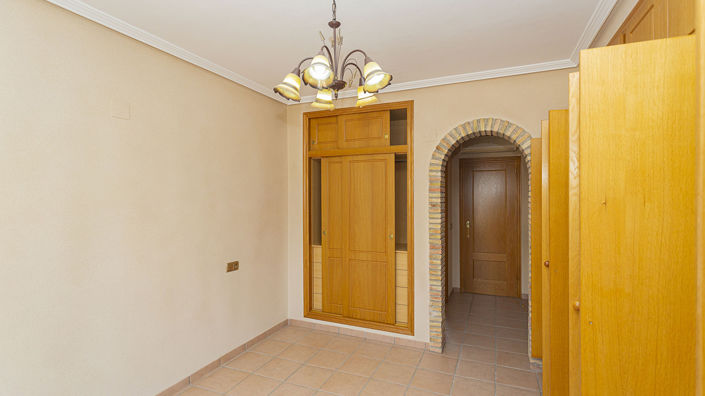 Image No.47-3 Bed Townhouse for sale