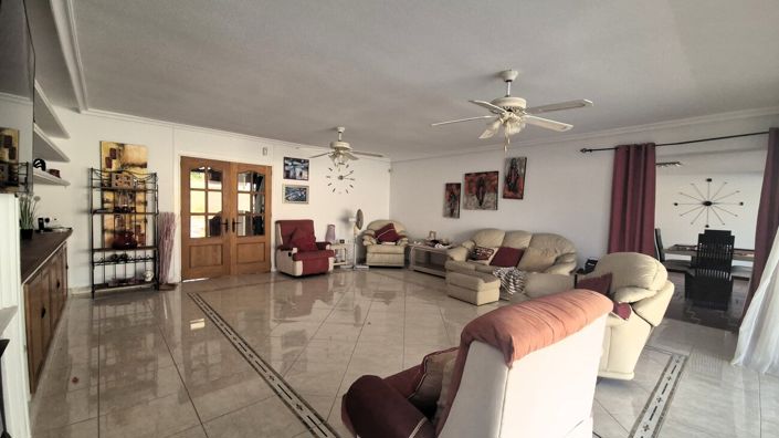 Image No.29-4 Bed Villa for sale