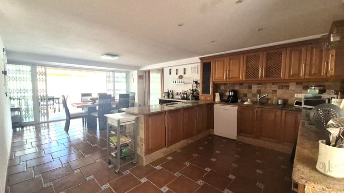 Image No.34-4 Bed Villa for sale