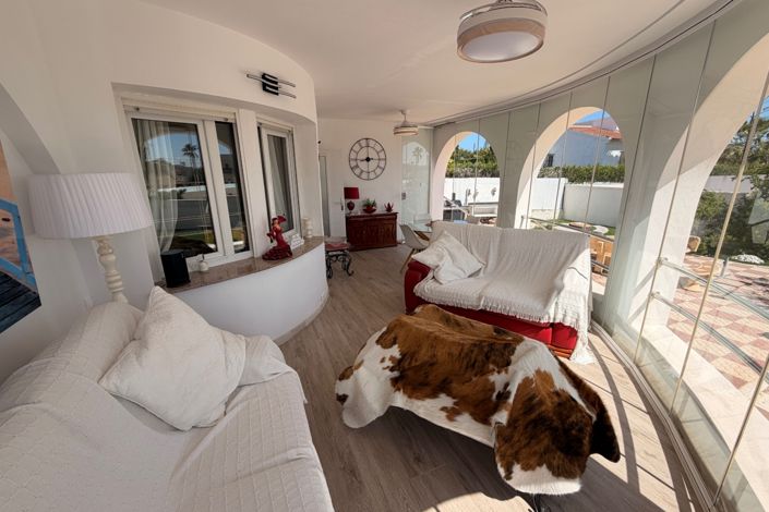 Image No.2-3 Bed Villa for sale