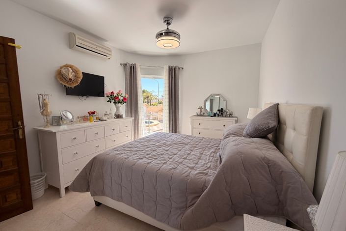 Image No.34-3 Bed Villa for sale