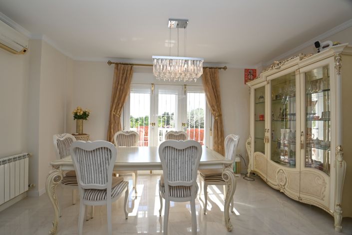 Image No.6-4 Bed Villa for sale