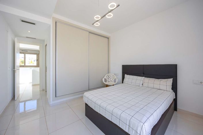 Image No.17-3 Bed Villa for sale