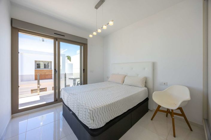Image No.20-3 Bed Villa for sale