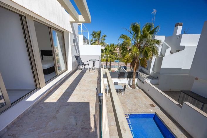 Image No.25-3 Bed Villa for sale