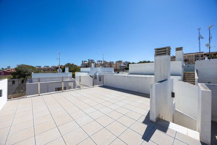 Image No.27-3 Bed Villa for sale