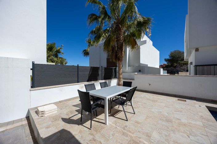 Image No.28-3 Bed Villa for sale