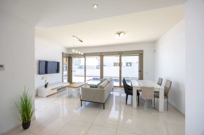property261541388