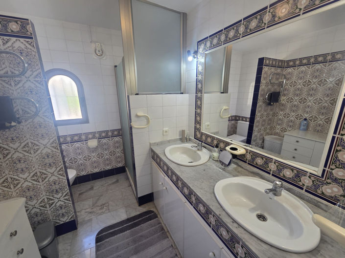 Image No.26-3 Bed Villa for sale