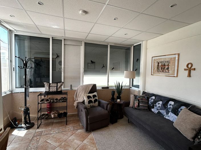 Image No.10-3 Bed Townhouse for sale