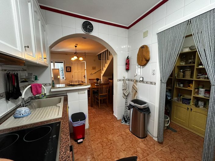 Image No.17-3 Bed Townhouse for sale