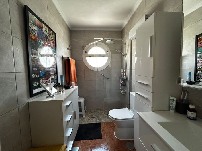 Image No.21-3 Bed Townhouse for sale