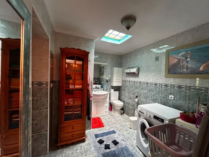 Image No.23-3 Bed Townhouse for sale