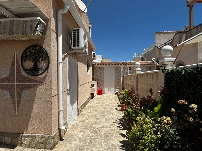 Image No.7-3 Bed Townhouse for sale