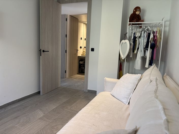 Image No.21-3 Bed Apartment for sale