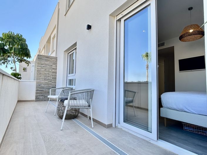 Image No.41-3 Bed Apartment for sale