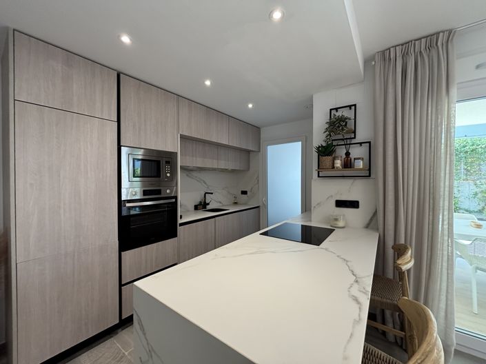 Image No.7-3 Bed Apartment for sale