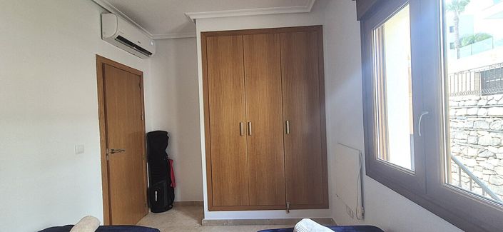 Image No.17-2 Bed Property for sale