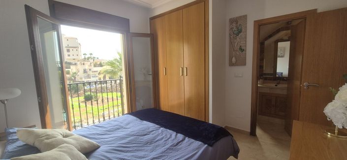 Image No.20-2 Bed Property for sale