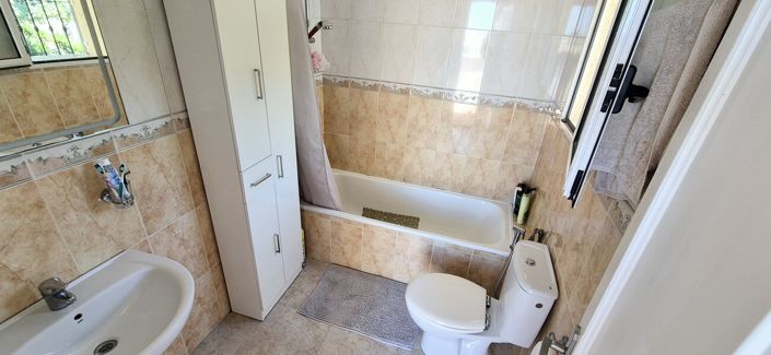 Image No.19-3 Bed Villa for sale