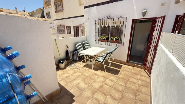 Image No.18-3 Bed Townhouse for sale