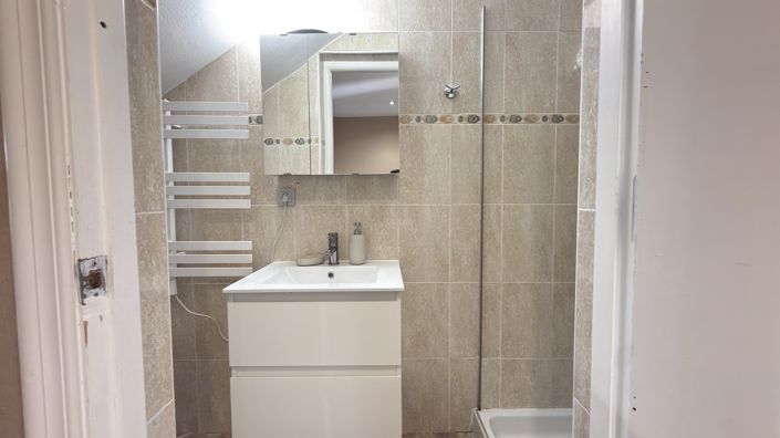 Image No.20-3 Bed Townhouse for sale