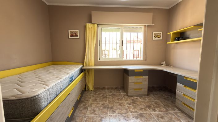 Image No.24-3 Bed Townhouse for sale