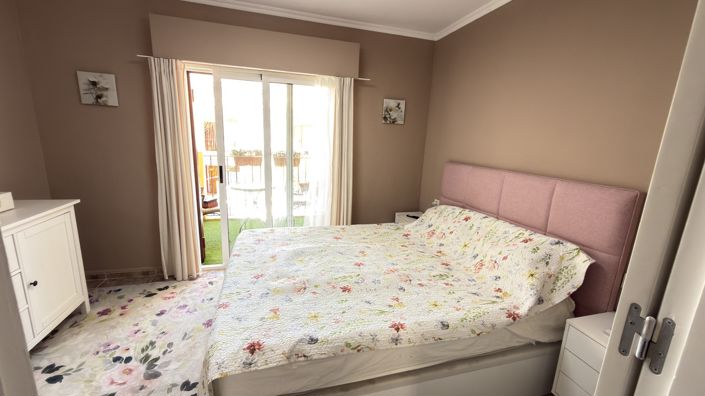 Image No.30-3 Bed Townhouse for sale
