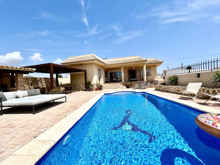 Image No.40-5 Bed Villa for sale