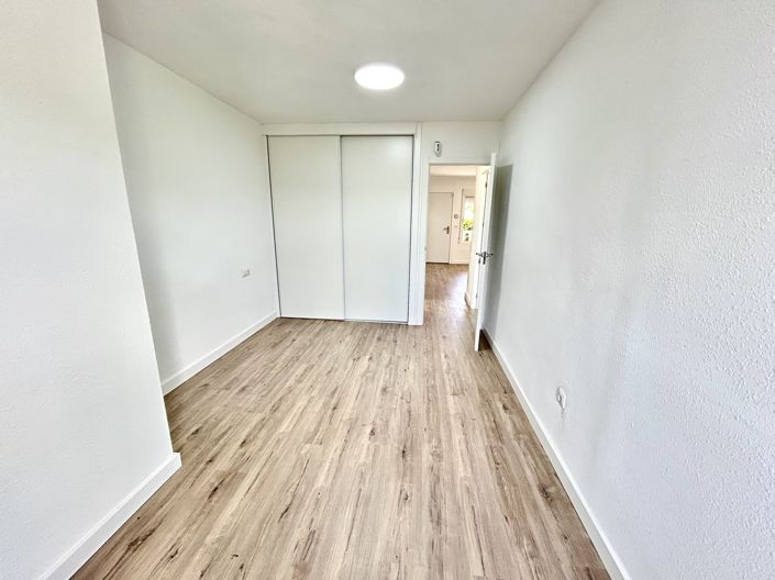 Image No.21-2 Bed Apartment for sale