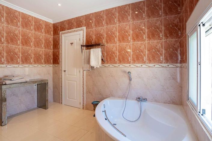 Image No.19-4 Bed Villa for sale