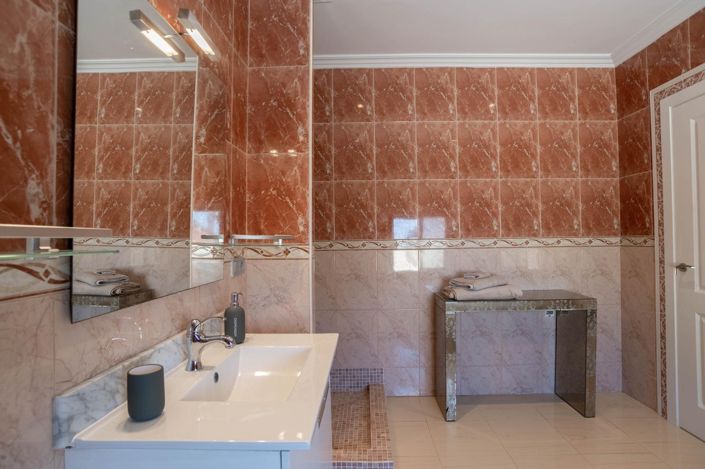 Image No.20-4 Bed Villa for sale