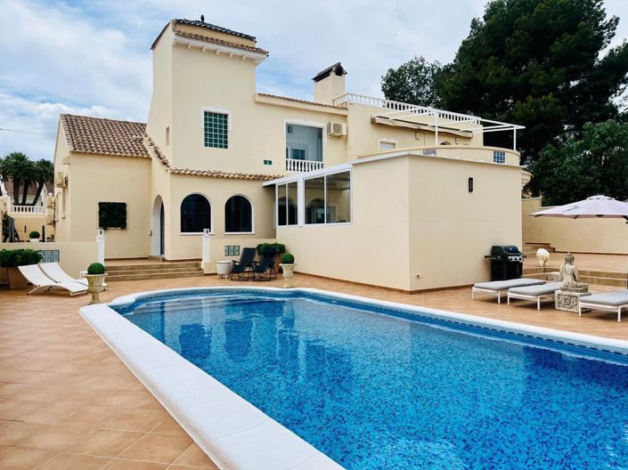 Image No.43-4 Bed Villa for sale