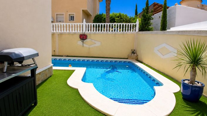Image No.12-5 Bed Villa for sale