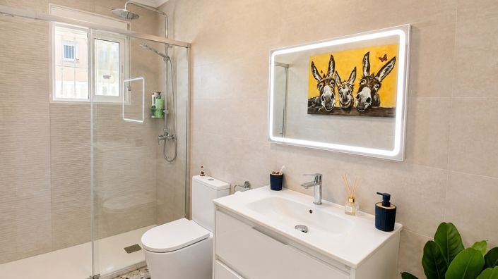 Image No.26-5 Bed Villa for sale