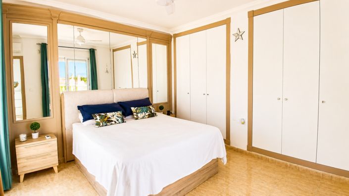 Image No.33-5 Bed Villa for sale