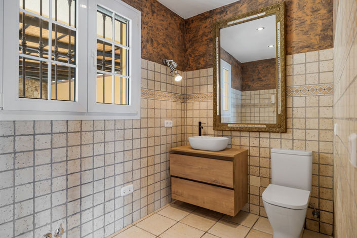 Image No.14-4 Bed Property for sale