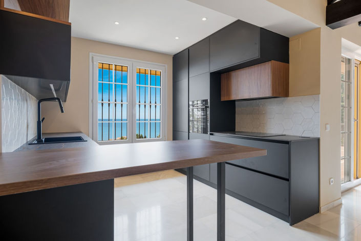 Image No.27-4 Bed Property for sale