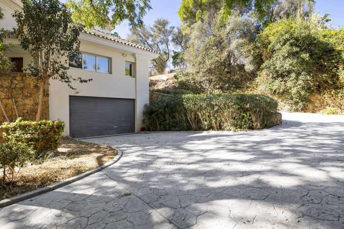 Image No.45-5 Bed Property for sale