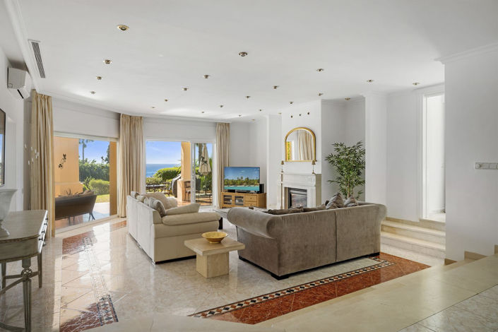 Image No.5-5 Bed Property for sale