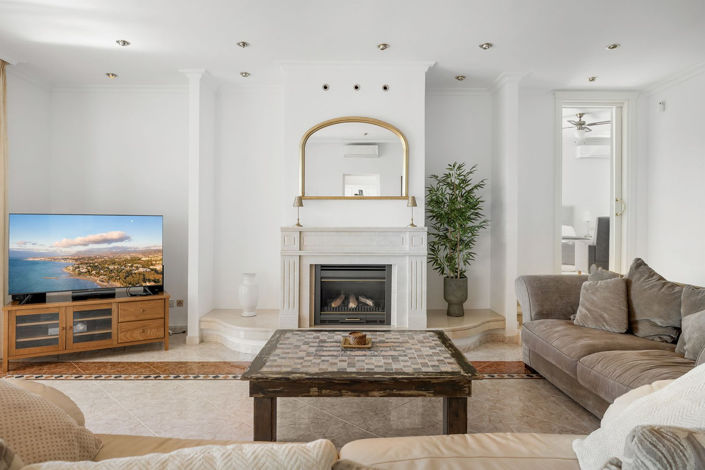 Image No.7-5 Bed Property for sale