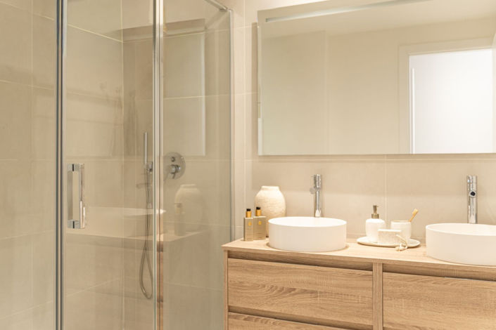 Image No.9-2 Bed Property for sale