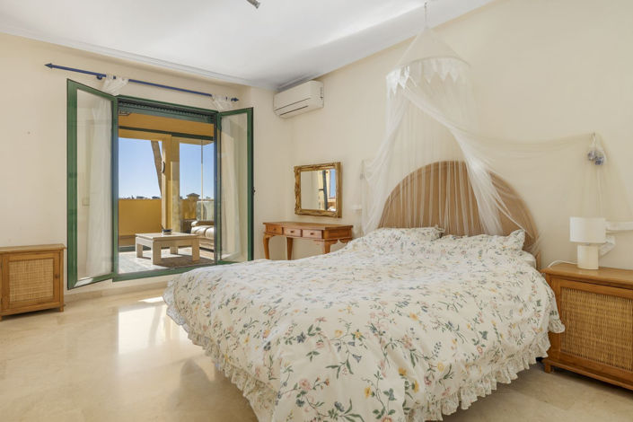 Image No.18-2 Bed Property for sale