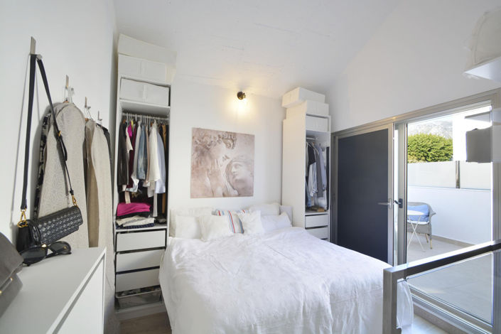 Image No.32-1 Bed Property for sale