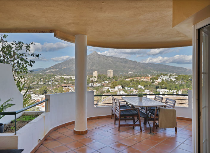 Image No.21-2 Bed Property for sale