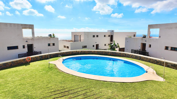 Image No.27-3 Bed Property for sale