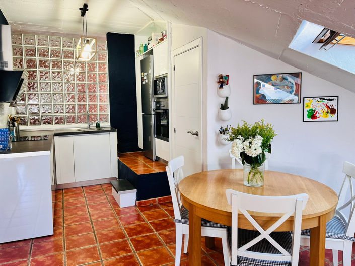 Image No.15-2 Bed Property for sale